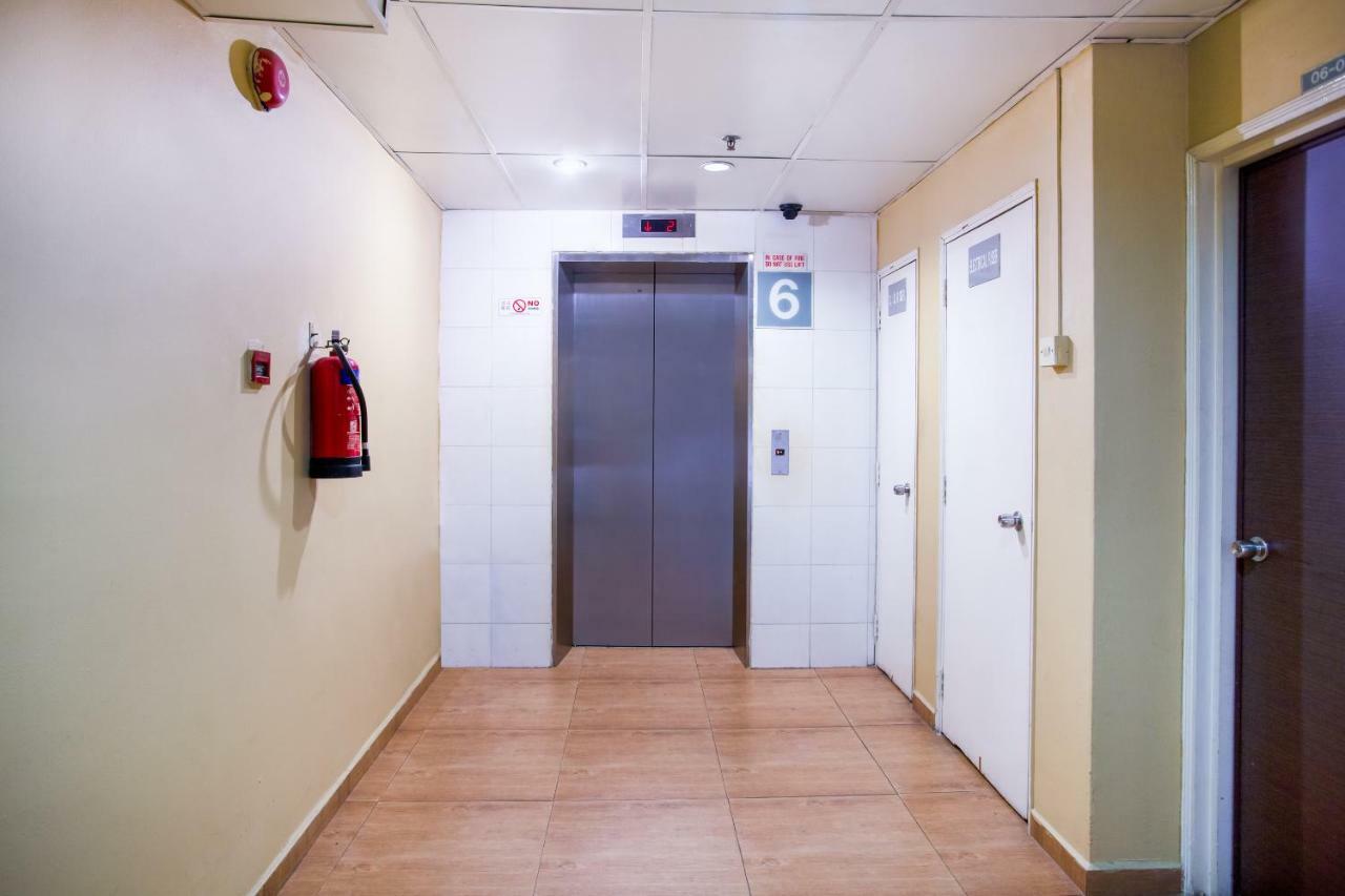 Oyo 106 Beach Hotel Singapore Exterior photo